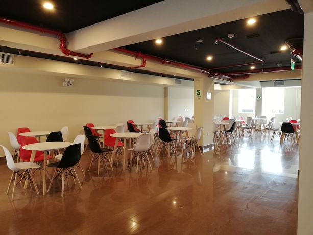 Imagen del bar/restaurante del Hotel Candamo. Foto 6