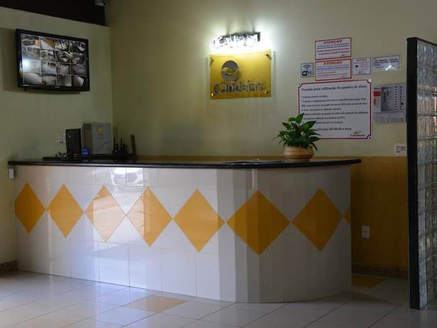 Imagen de los interiores del Hotel Candeias Basfak Praia. Foto 16