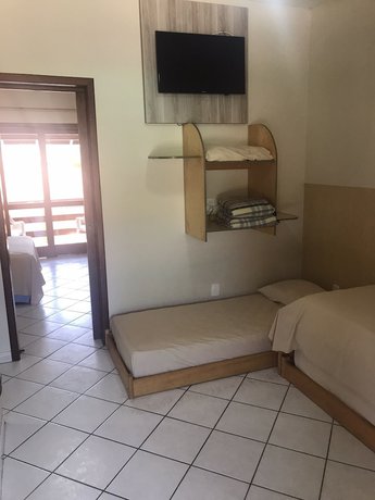 Imagen de la habitación del Hotel Candeias Basfak Praia. Foto 13