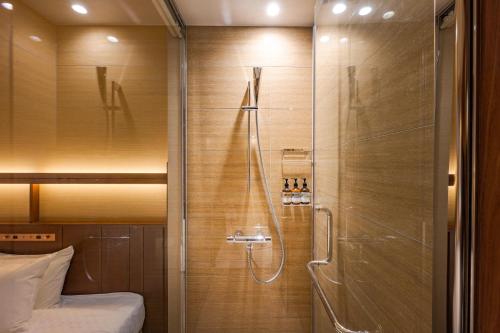 Imagen de la habitación del Hotel Candeos Osaka Hirakata. Foto 13