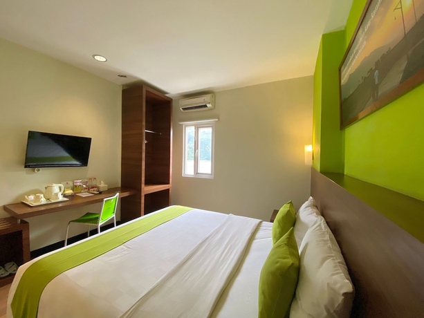 Imagen de la habitación del Hotel Candi Indah Semarang. Foto 14