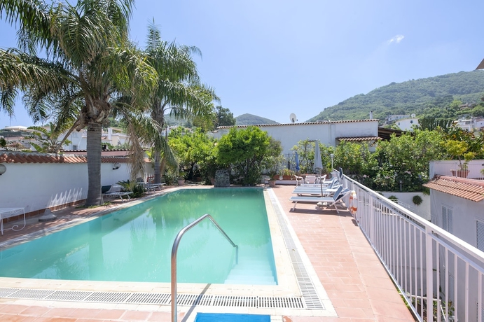 Imagen general del Hotel Candia, Bagni. Foto 1