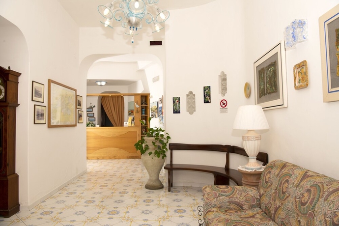 Imagen de los interiores del Hotel Candia, Bagni. Foto 18