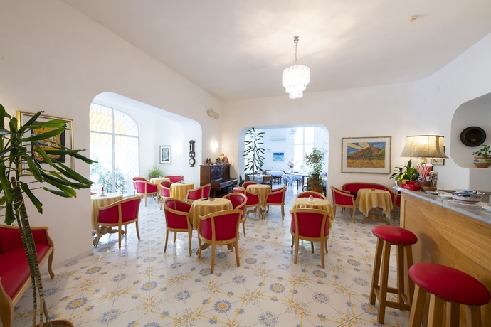 Imagen de los interiores del Hotel Candia, Bagni. Foto 19