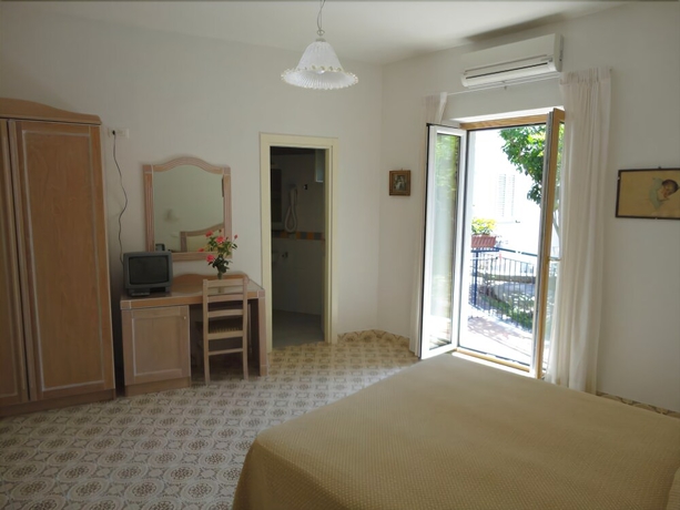 Imagen de la habitación del Hotel Candia, Bagni. Foto 12