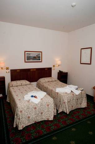 Imagen de la habitación del Hotel Candiani. Foto 6