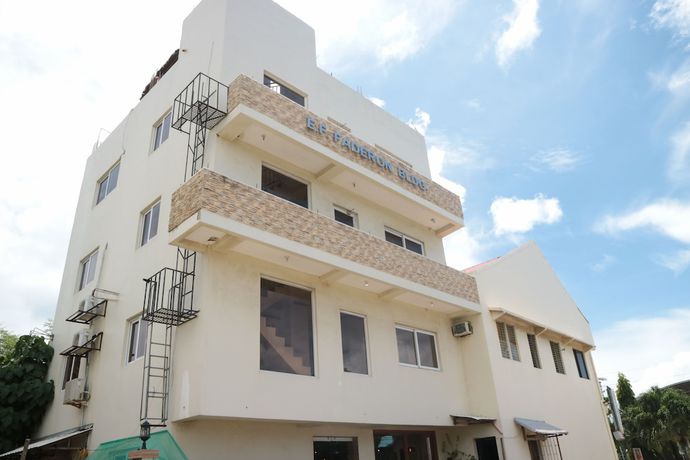 Imagen general del Hotel Candice Lucy. Foto 1