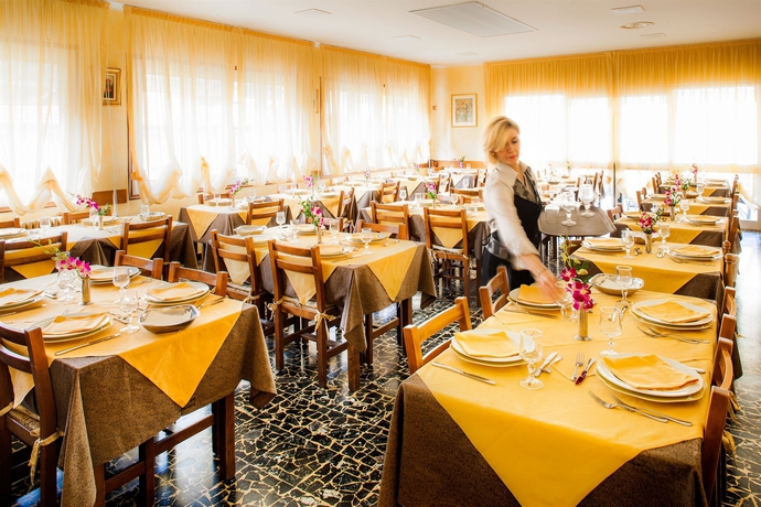 Imagen del bar/restaurante del Hotel Candido, Diano Marina. Foto 8