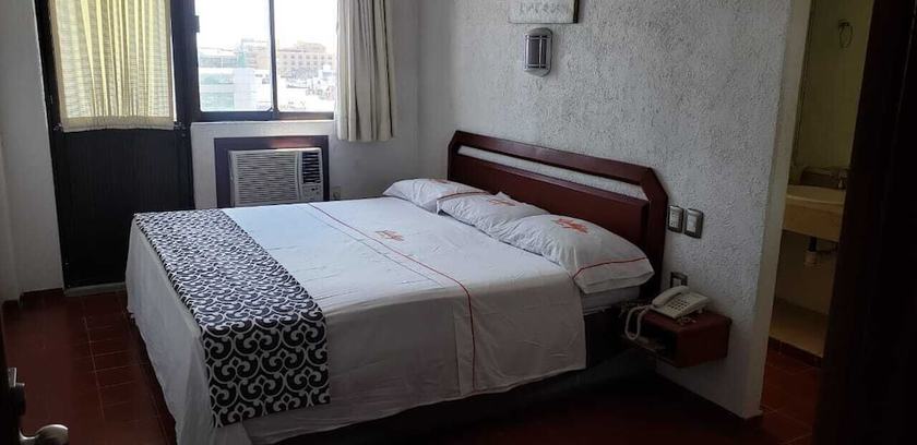 Imagen de la habitación del Hotel Candilejas Playa. Foto 3