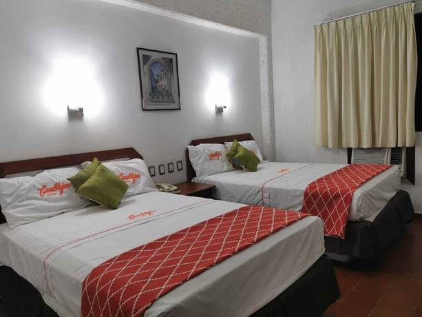 Imagen de la habitación del Hotel Candilejas Playa. Foto 7