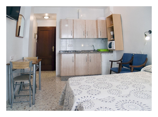 Imagen de la habitación del Hotel Candisol Cozy Inns. Foto 4