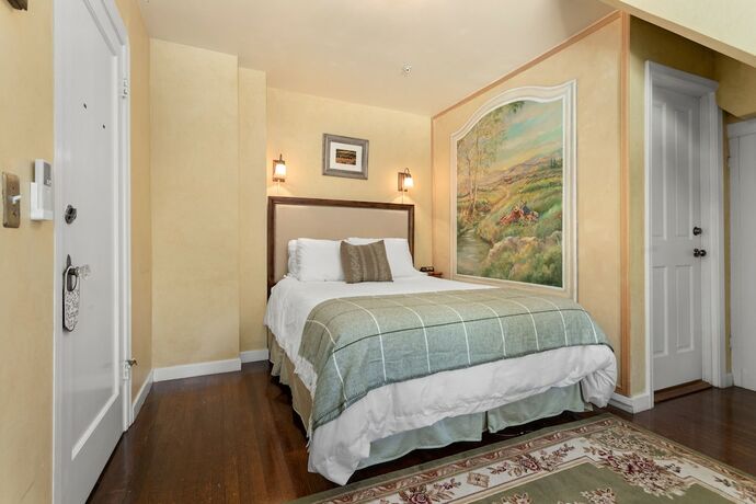 Imagen de la habitación del Hotel Candlelight Inn Napa Valley. Foto 11