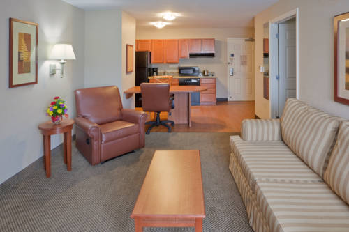 Imagen de la habitación del Hotel Candlewood Suites Aberdeen-edgewood-bel Air. Foto 5