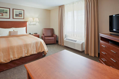 Imagen de la habitación del Hotel Candlewood Suites Aberdeen-edgewood-bel Air. Foto 7