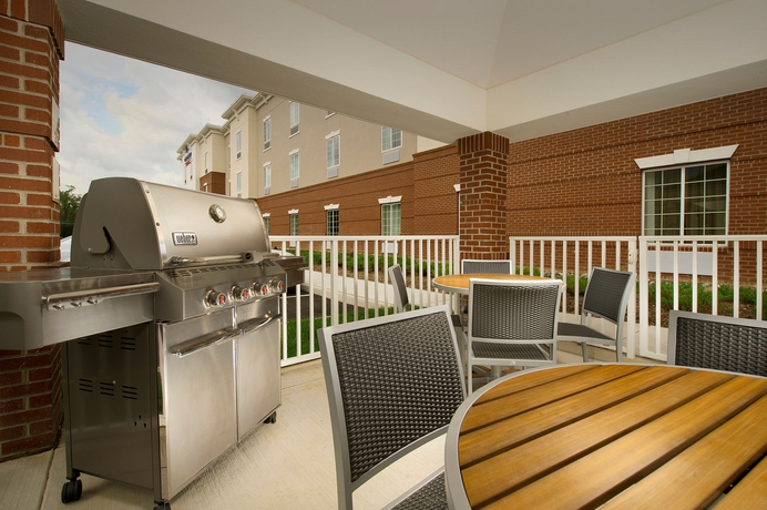 Imagen de los exteriores del Hotel Candlewood Suites Alexandria - Fort Belvoir, An Ihg. Foto 9