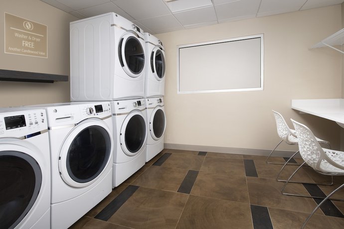 Imagen general del Hotel Candlewood Suites Alexandria West, an IHG. Foto 2