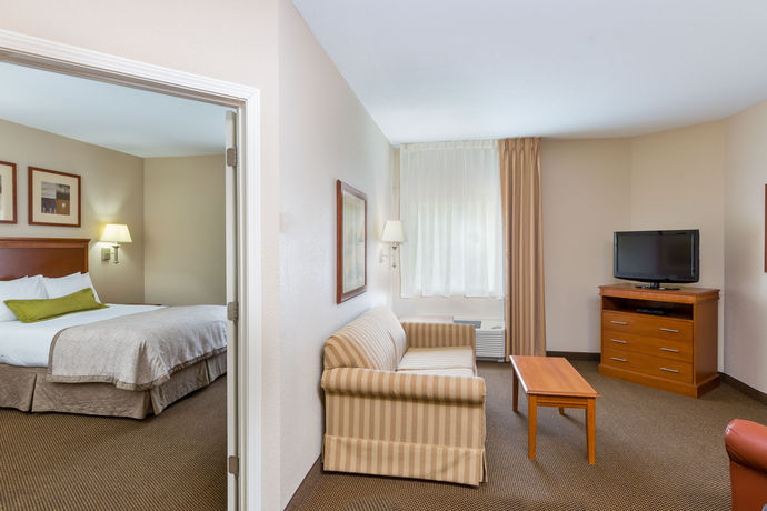 Imagen de los interiores del Hotel Candlewood Suites Apex Raleigh Area, An Ihg. Foto 14