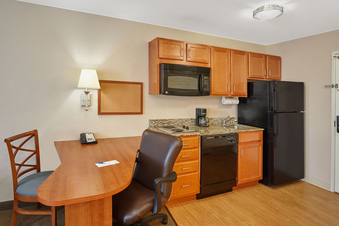 Imagen de la habitación del Hotel Candlewood Suites Aurora-naperville, An Ihg. Foto 6