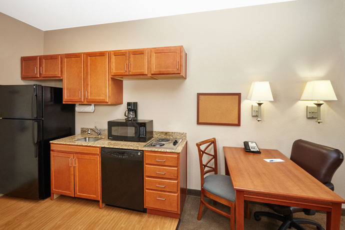 Imagen de la habitación del Hotel Candlewood Suites Aurora-naperville, An Ihg. Foto 7