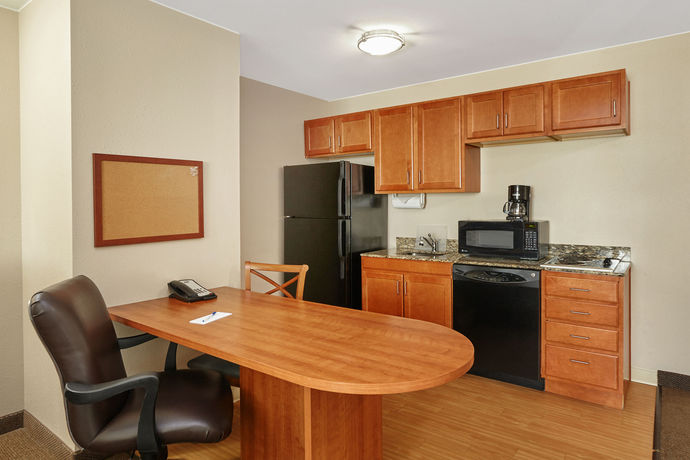 Imagen de la habitación del Hotel Candlewood Suites Aurora-naperville, An Ihg. Foto 13