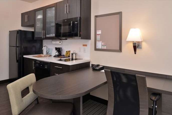 Imagen de la habitación del Hotel Candlewood Suites Austin Airport. Foto 12