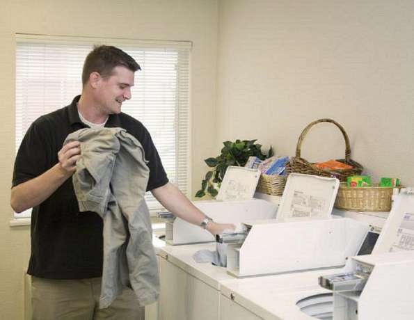 Imagen de los interiores del Hotel Candlewood Suites Avondale - New Orleans, An Ihg. Foto 15