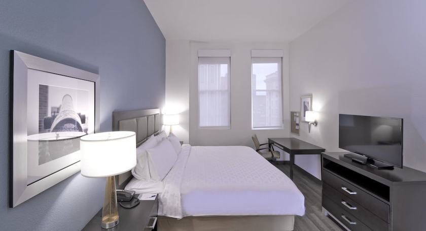 Imagen de la habitación del Hotel Candlewood Suites Baltimore - Inner Harbor, an IHG. Foto 9