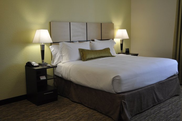 Imagen de la habitación del Hotel Candlewood Suites Bay City, An Ihg. Foto 4