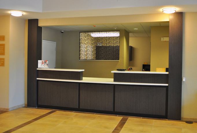 Imagen de los interiores del Hotel Candlewood Suites Bay City, An Ihg. Foto 19