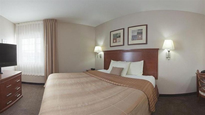 Imagen de los interiores del Hotel Candlewood Suites Bismarck, An Ihg. Foto 14