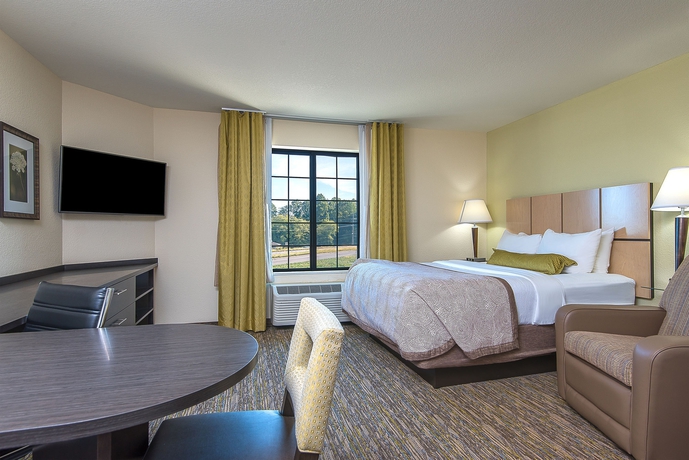 Imagen de la habitación del Hotel Candlewood Suites Bloomington. Foto 4