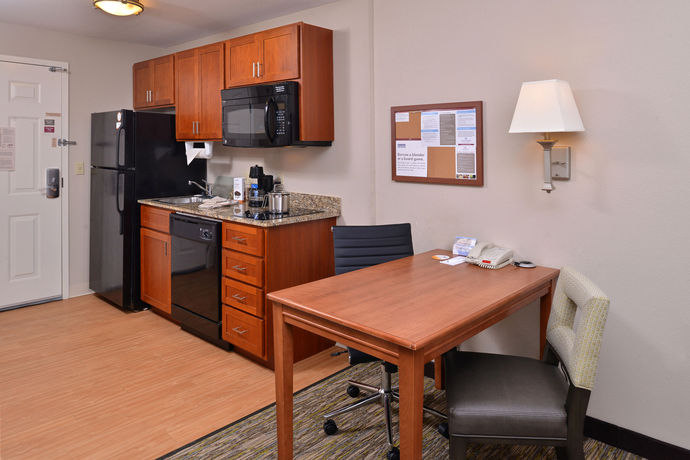 Imagen de la habitación del Hotel Candlewood Suites Bluffton-hilton Head, An Ihg. Foto 11