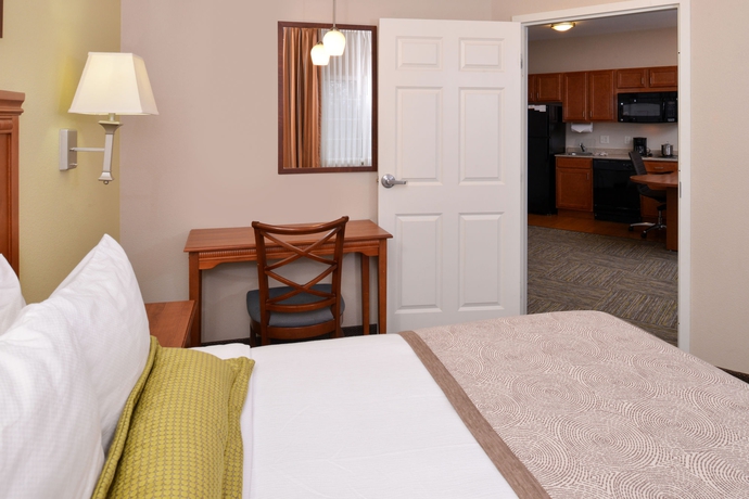 Imagen de la habitación del Hotel Candlewood Suites Boise - Towne Square, An Ihg. Foto 1