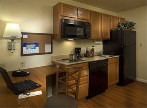 Imagen de la habitación del Hotel Candlewood Suites Bordentown-trenton. Foto 16
