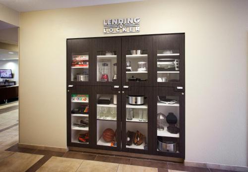 Imagen general del Hotel Candlewood Suites - Brighton. Foto 6