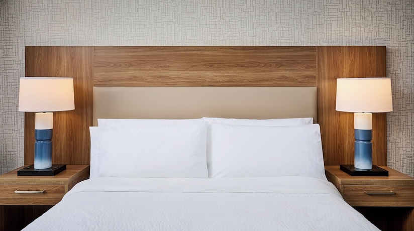 Imagen de la habitación del Hotel Candlewood Suites Burlington Conference Centre by IHG. Foto 2