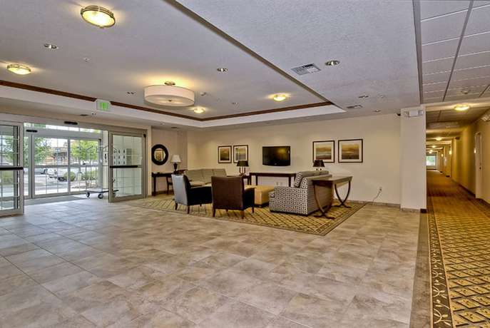 Imagen de los interiores del Hotel Candlewood Suites Burlington South, an IHG. Foto 19