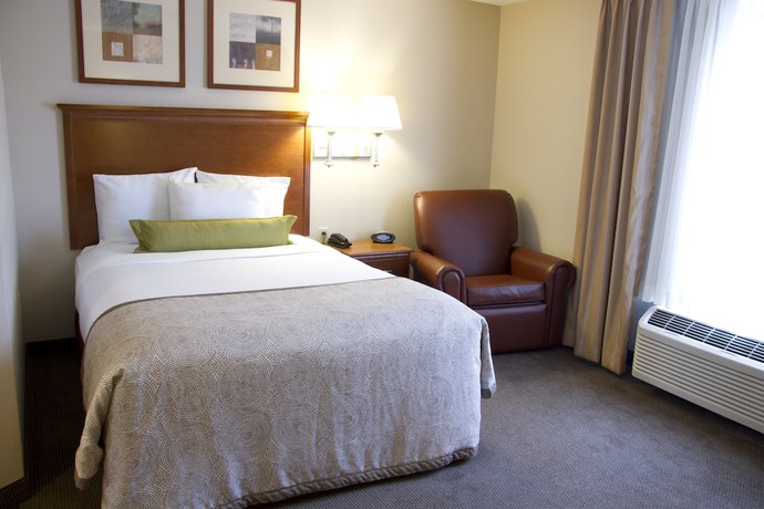 Imagen de la habitación del Hotel Candlewood Suites Champaign-urbana University Area, An Ihg. Foto 4
