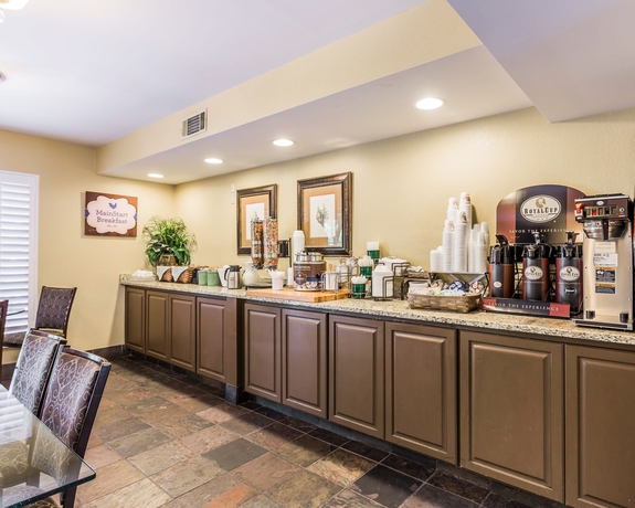 Imagen del bar/restaurante del Hotel Candlewood Suites Charleston Mt Pleasant, An Ihg. Foto 3