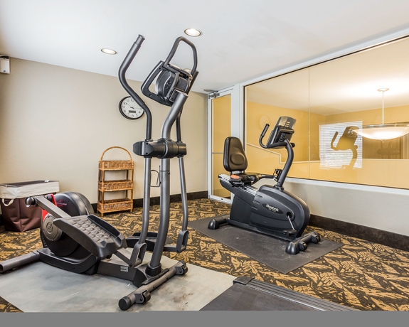 Imagen de los interiores del Hotel Candlewood Suites Charleston Mt Pleasant, An Ihg. Foto 12