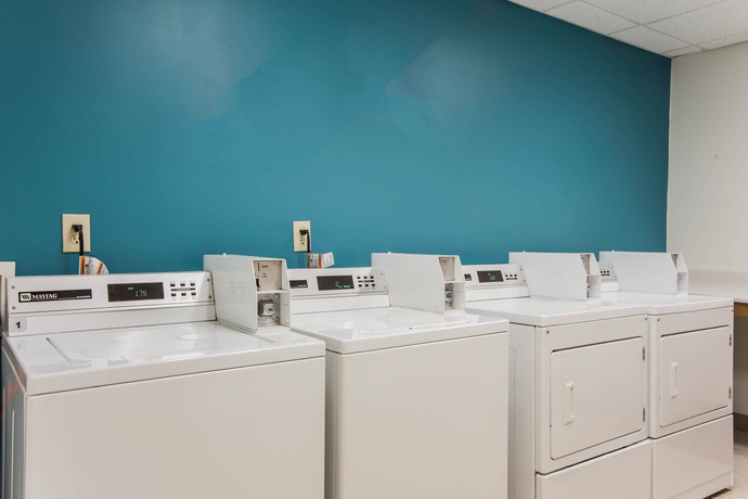 Imagen de los interiores del Hotel Candlewood Suites Charlotte - Arrowood, An Ihg. Foto 14