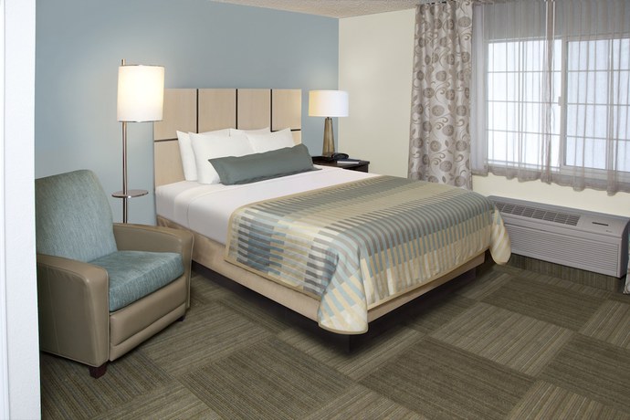 Imagen de la habitación del Hotel Candlewood Suites Chester - Philadelphia International Airport, An Ihg. Foto 3