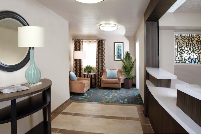 Imagen de los interiores del Hotel Candlewood Suites Chester - Philadelphia International Airport, An Ihg. Foto 19