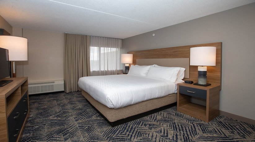 Imagen de la habitación del Hotel Candlewood Suites - Cleveland South - Independence, an IHG Hotel. Foto 11