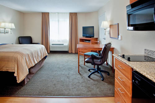 Imagen de la habitación del Hotel Candlewood Suites Colonial Heights - Fort Lee. Foto 10