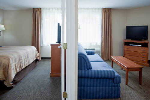 Imagen de la habitación del Hotel Candlewood Suites Colonial Heights - Fort Lee. Foto 12