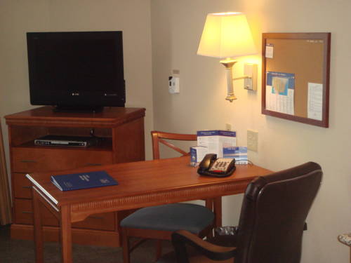 Imagen de la habitación del Hotel Candlewood Suites Colonial Heights - Fort Lee. Foto 13