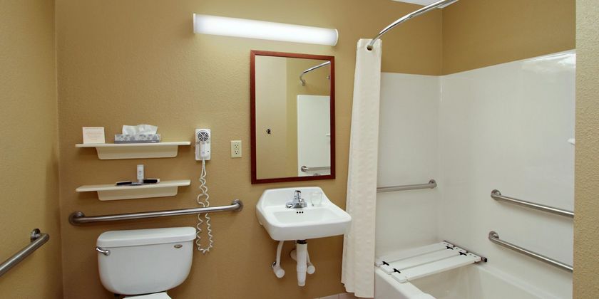 Imagen de la habitación del Hotel Candlewood Suites Columbus Fort Benning, An Ihg. Foto 4