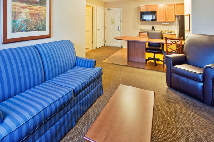 Imagen de los interiores del Hotel Candlewood Suites Columbus Fort Benning, An Ihg. Foto 12