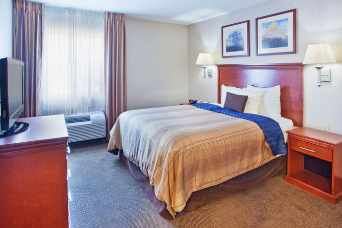 Imagen de la habitación del Hotel Candlewood Suites Columbus Fort Benning, An Ihg. Foto 5
